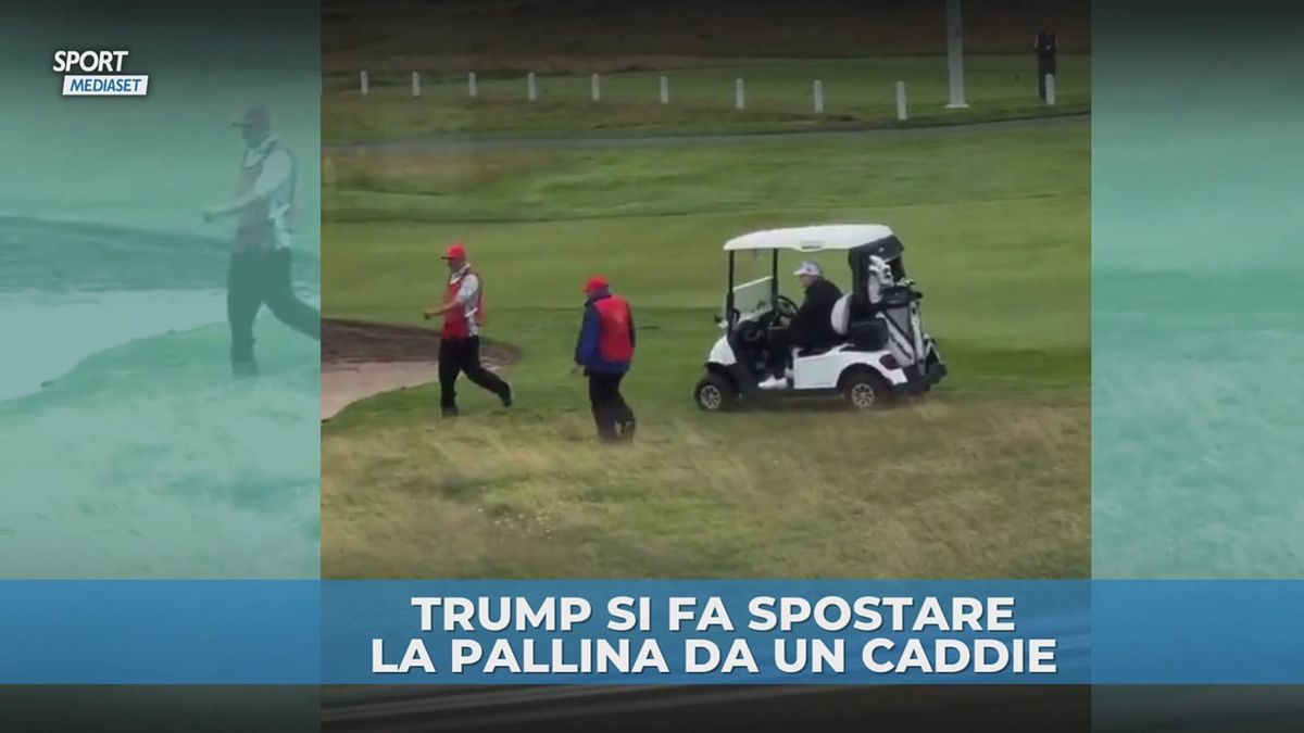 Trump "bara" giocando a golf