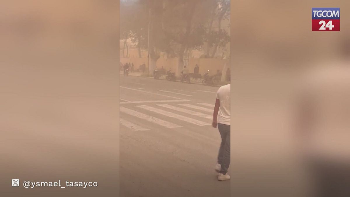 Tempesta di sabbia in Perù: visibilità azzerata e disagi per turisti e automobilisti