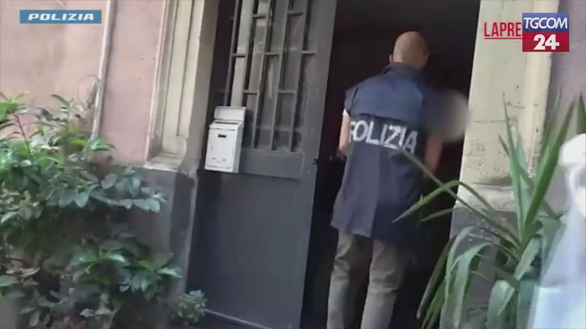 Catania, prostituzione in centro: sequestrato un appartamento