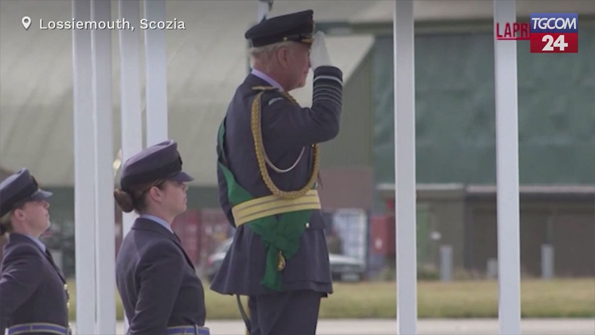 Scozia, Re Carlo III visita la base RAF di Lossiemouth