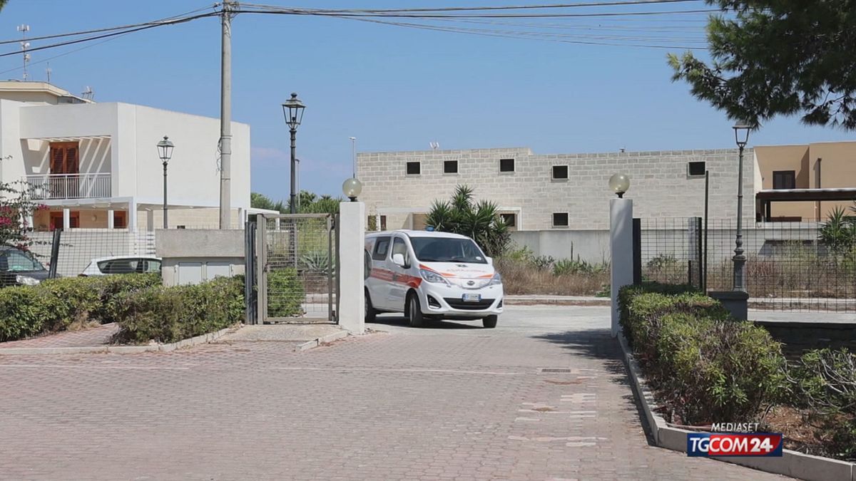 18.00 ARRIVANO LE MINI AMBULANZE ELETTRICHE A FAVIGNANA SRV