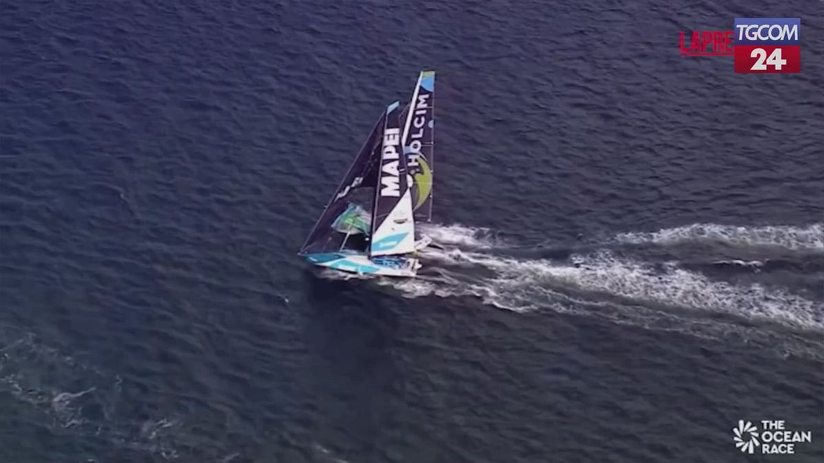 Ocean Race, la regata parte con un incidente: lo scontro tra due barche a vela