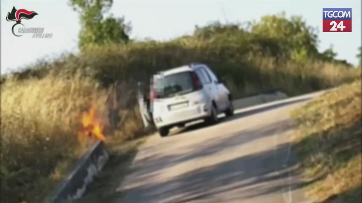 Anziano muore per difendere il suo terreno da un rogo doloso: il video che incastra il piromane