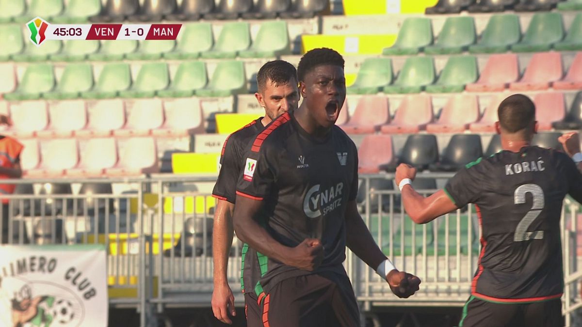 45' | Gol di Doumbia (Venezia-Mantova 2-0)