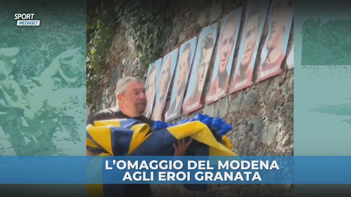 Il Modena depone i fiori per il "Grande Torino"