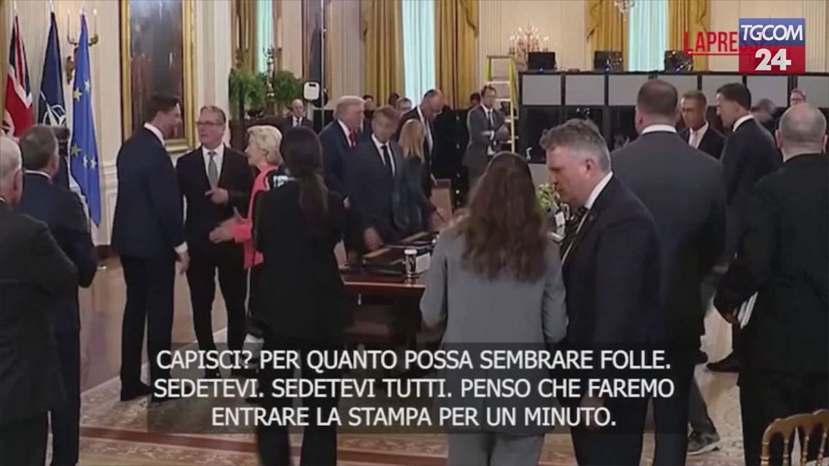 Trump, fuorionda con Macron: "Putin vuole fare un accordo per me"