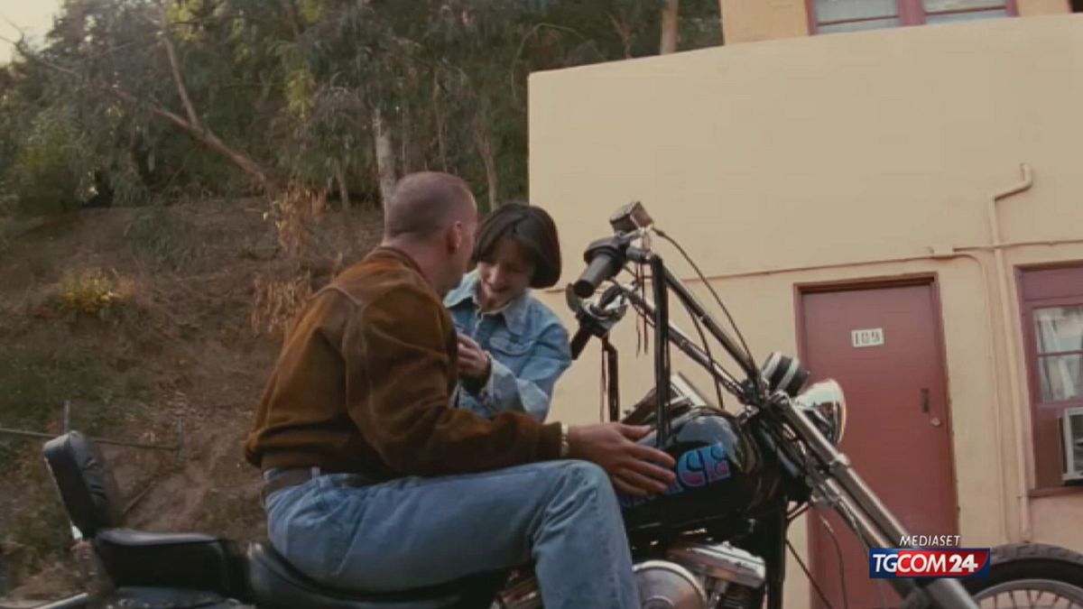 12.00 BRUCE WILLIS, COME STA SRV