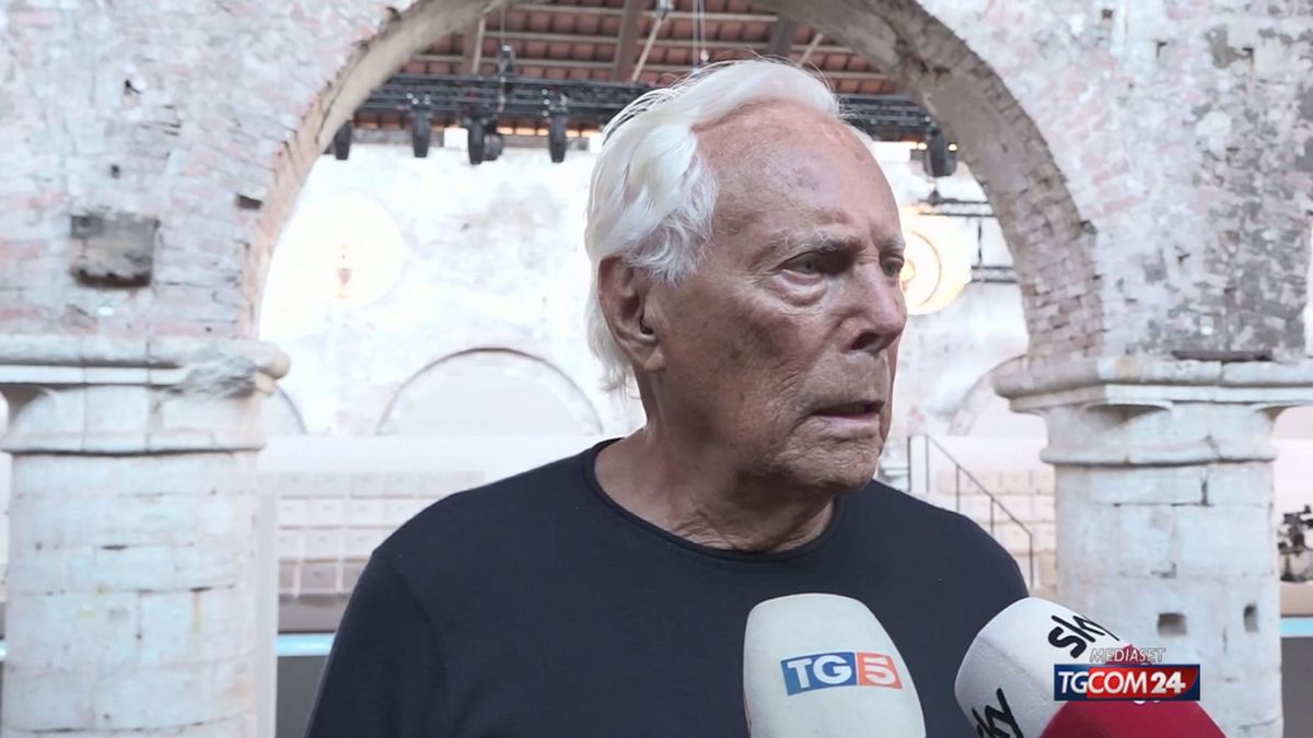 18.00 GLI AFORISMI DI ARMANI  SRV