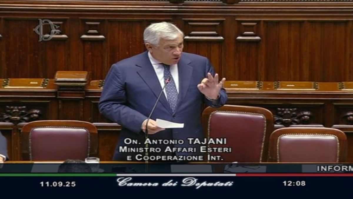 Tajani: "Io prezzolato da Israele? Accuse inaccettabili e vergognose"