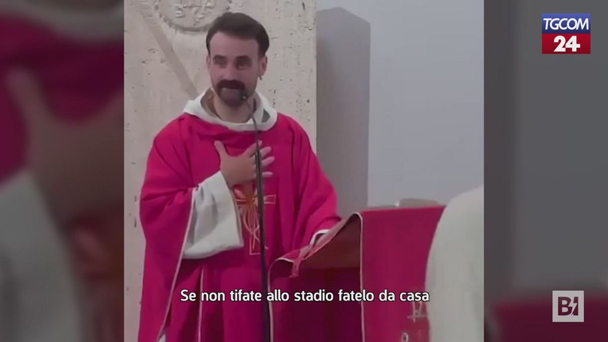 Il prete finisce la messa e... benedice la Salernitana