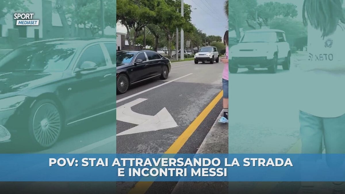 Cammini per strada e incontri Messi al semaforo