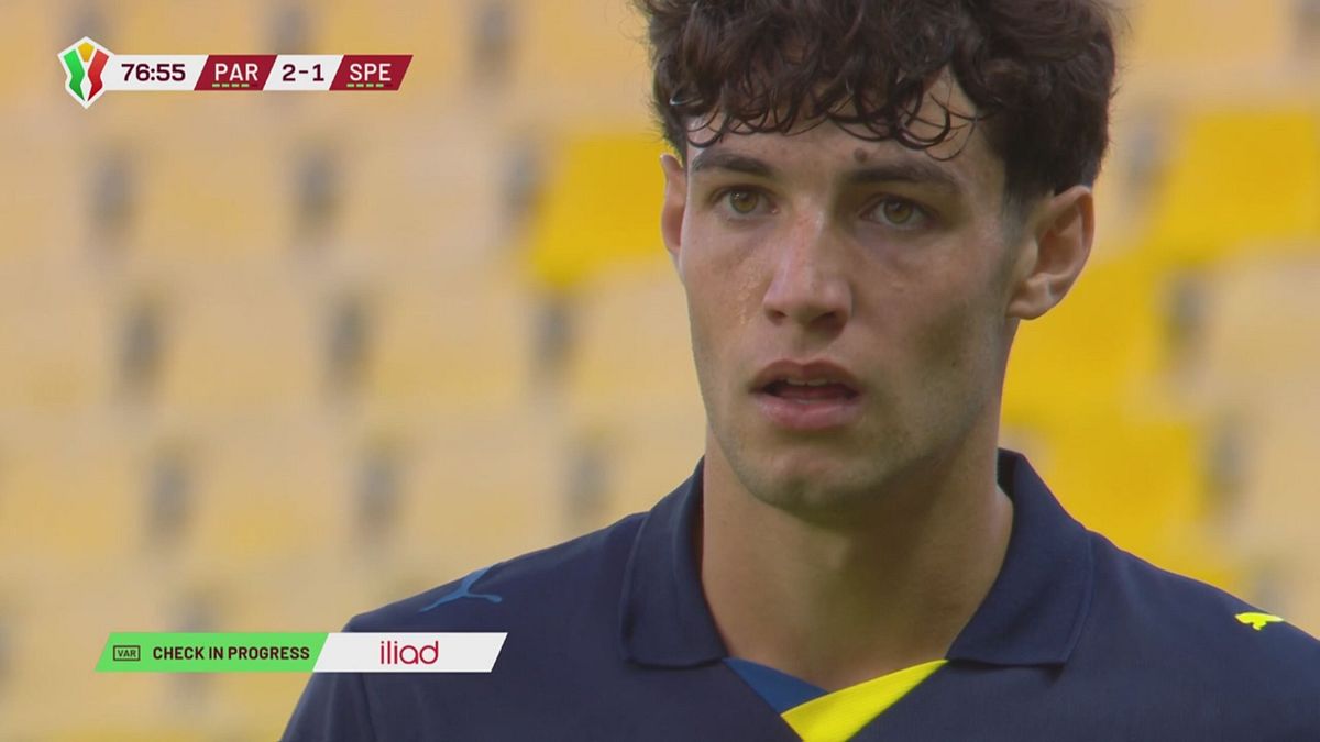 Pestone di Plicco ed espulsione: Parma in 10 uomini al 76'