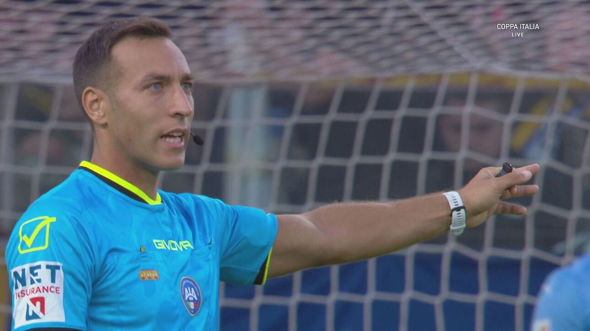 La moviola di Parma-Spezia: "Fuori uno ai rigori"