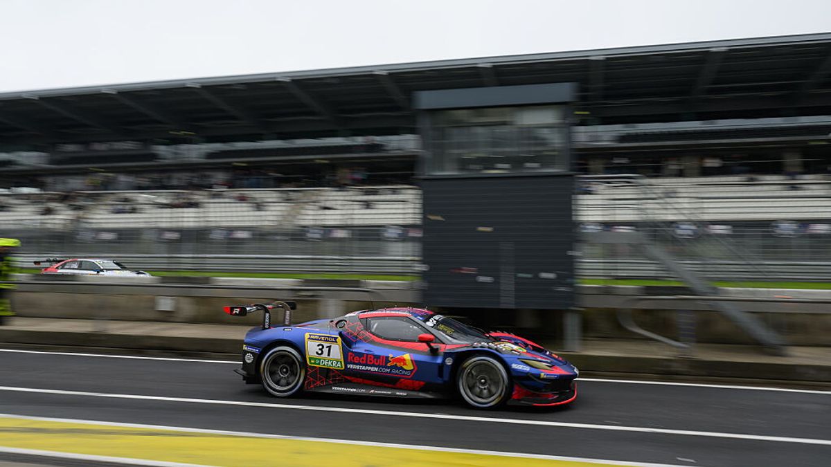 Max Verstappen su Ferrari 296 GT3