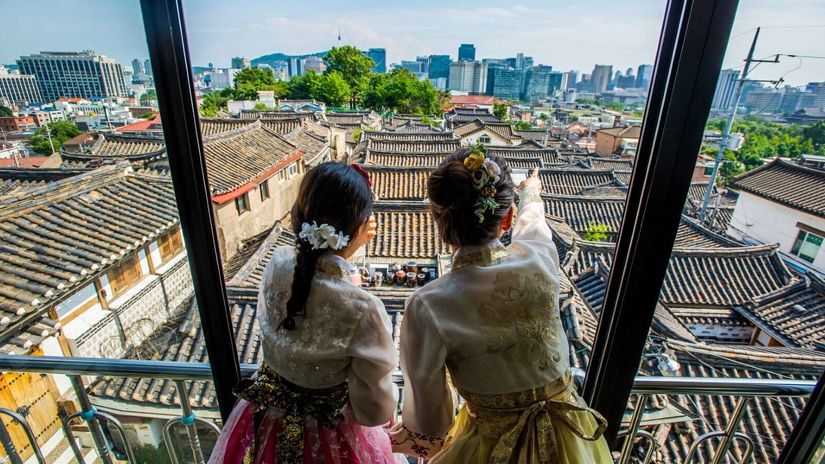 Seoul, Bukchon Hanok Village - ph LIVE STUDIO