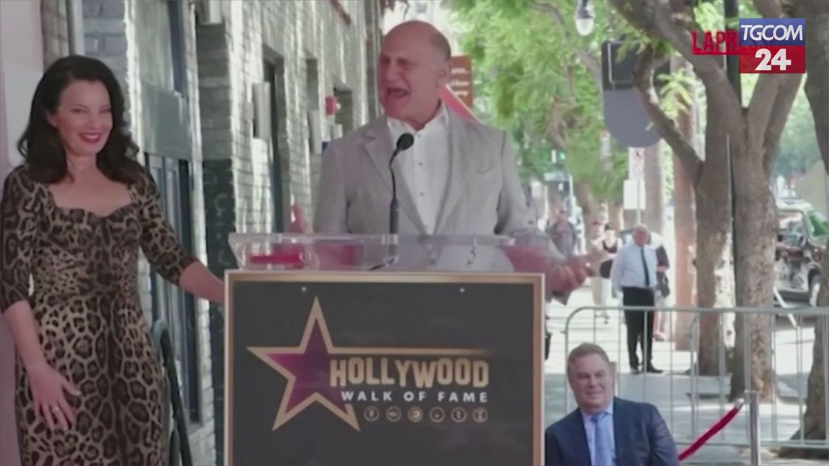 "La Tata" riceve la stella sulla Walk of Fame nel giorno dei suoi 68 anni