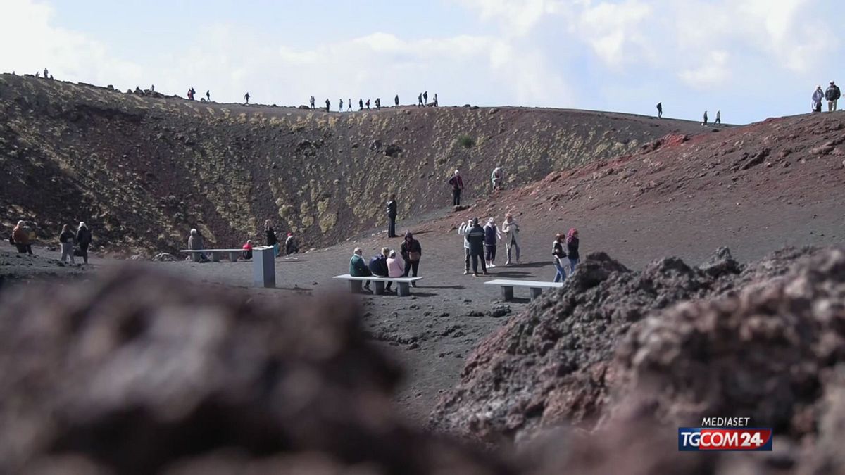 12.00 BIGLIETTERIA SULL'ETNA  SRV