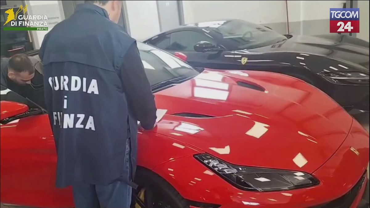 Prato, frode da 43 milioni di euro sull'importazione di automobili di lusso
