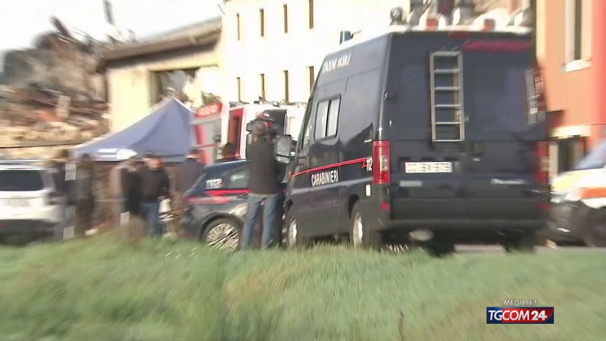ESPLOSIONE VERONA CASOLARE GIORNO SRV