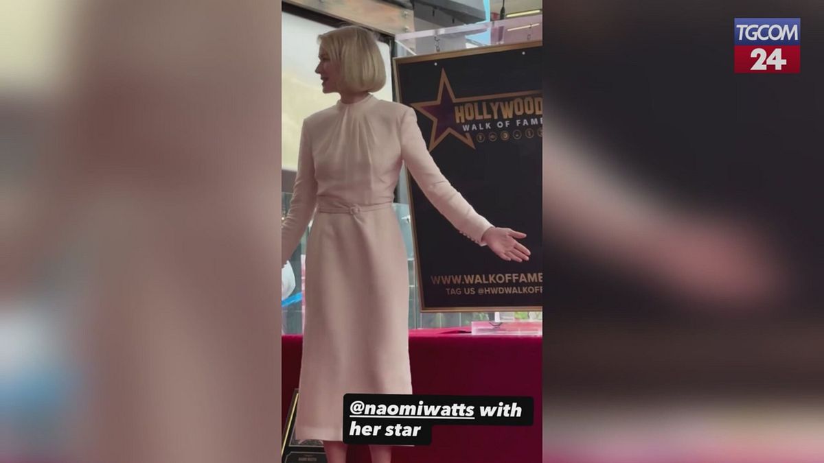 Cinema, Naomi Watts riceve la stella a Hollywood