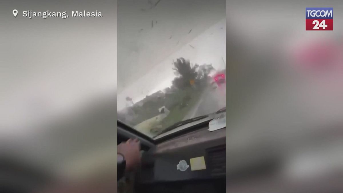 Tornado colpisce la Malesia: ingenti danni e una donna ferita