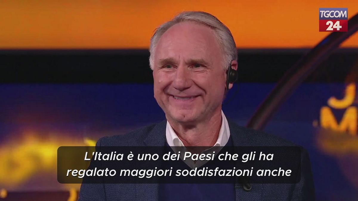 Dan Brown a "La ruota della fortuna": "L'Italia ha tutto: ci sono i segreti, la storia, l'arte"