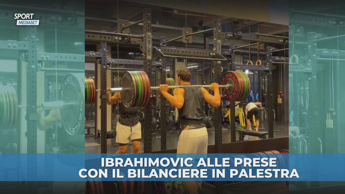 Ibra: che sforzo con il bilanciere