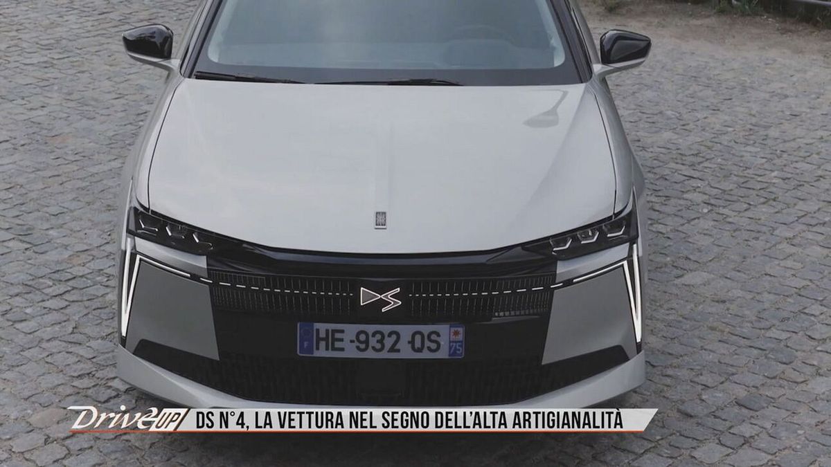 DS svela N°4, un'eleganza sartoriale