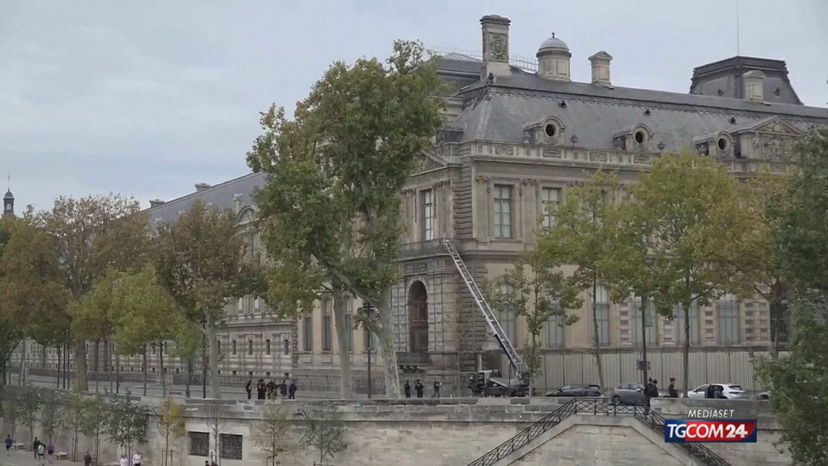 18.05 LOUVRE OK