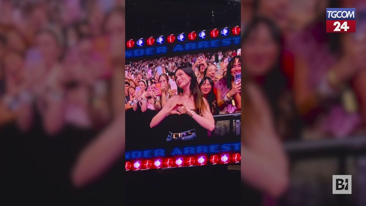 Anne Hathaway "arrestata" a New York: ecco cosa è successo