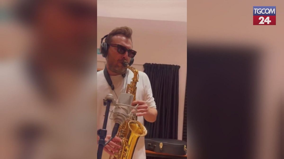 Cesare Cremonini e il sax di notte: cosa bolle in pentola?