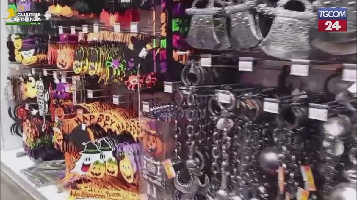 Halloween, controlli della Gdf  a Monza e Padova: migliaia di prodotti irregolari sequestrati