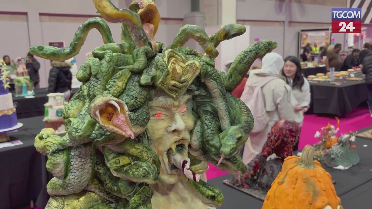Sirene, mostri e persino Michael Jackson: le torte più incredibili in concorso al Cake International