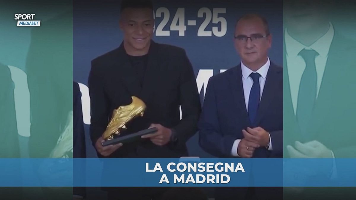 Mbappé re dei bomber: riceve la Scarpa d'Oro