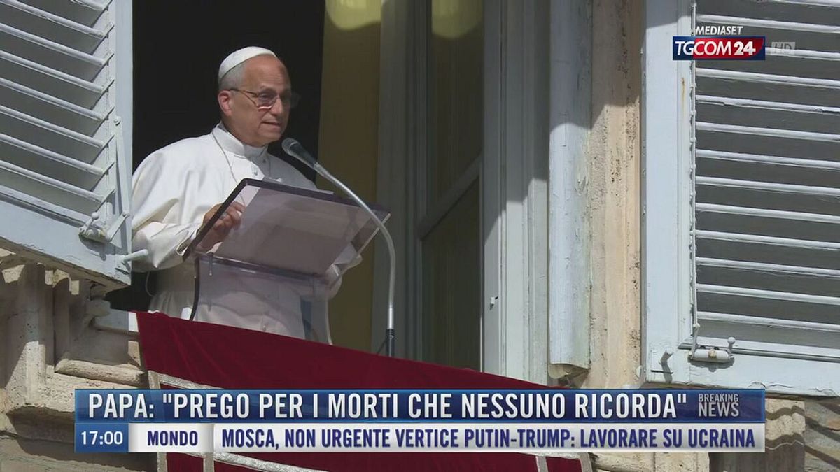 Breaking News delle 17.00 | Papa: "Prego per i morti che nessuno ricorda"