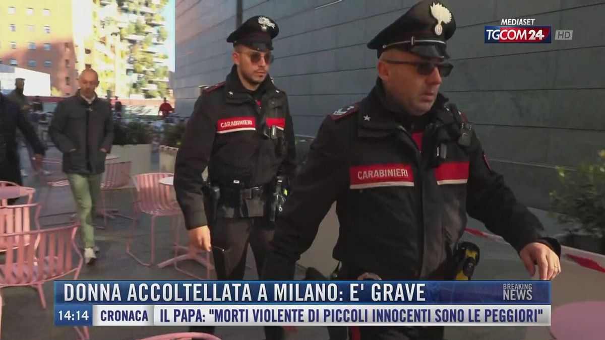 Breaking News delle 14.00 | Donna accoltellata a Milano: è grave