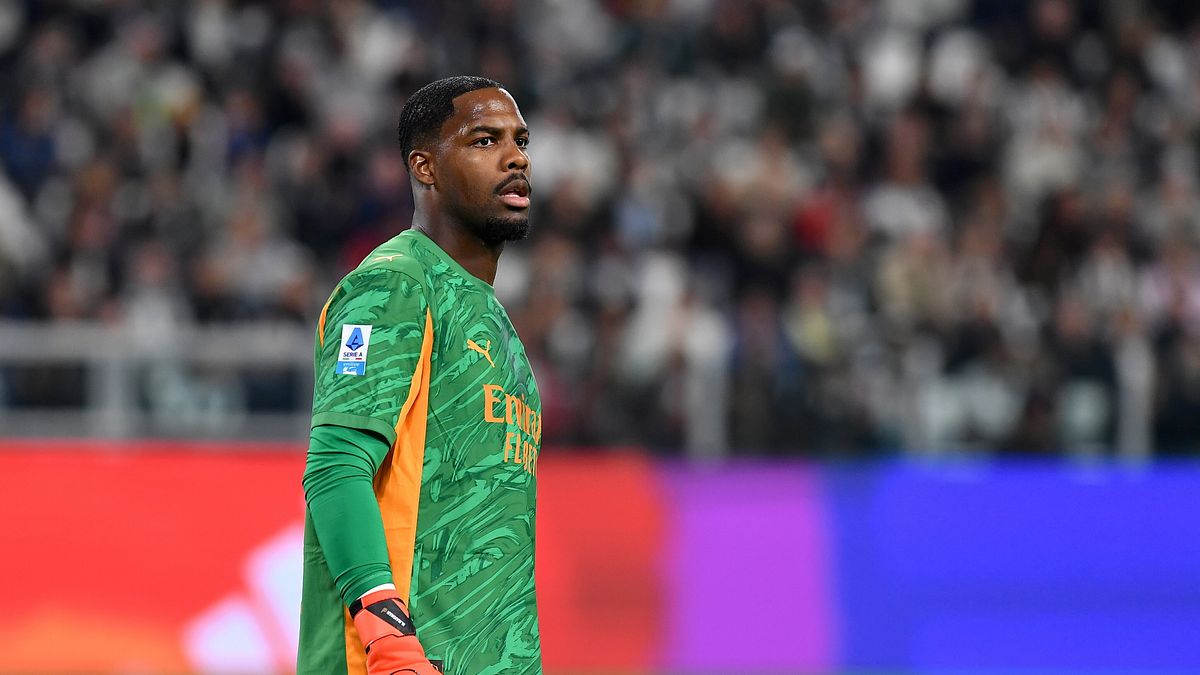 MIKE MAIGNAN, 30; MILAN; VdM: 25 MLN