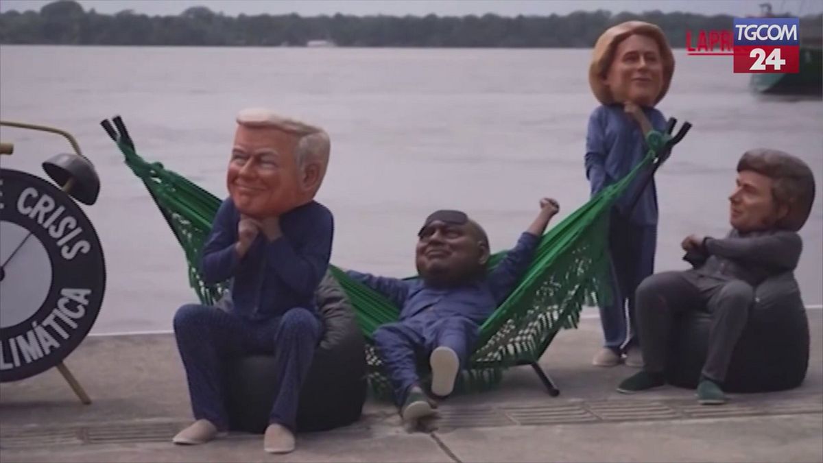 Clima, protesta creativa alla Cop30: Lula, Trump e Starmer "rilassati" sulle amache