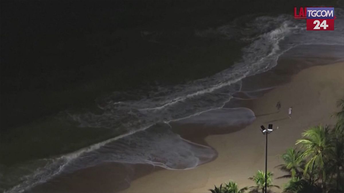 Vietnam in allerta per il tifone Kalmaegi: le immagini dal drone