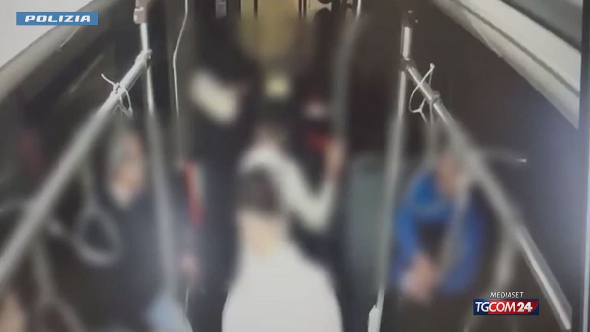 MILANO MONOPATTINO AGGREDITO SITO SRV