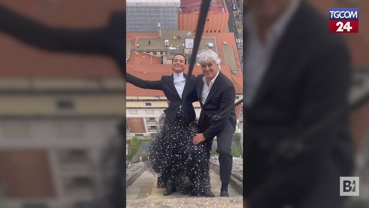 Kasia Smutniak e Domenico Procacci, amore ad alta quota: sospesi nel vuoto sulla Mole Antonelliana