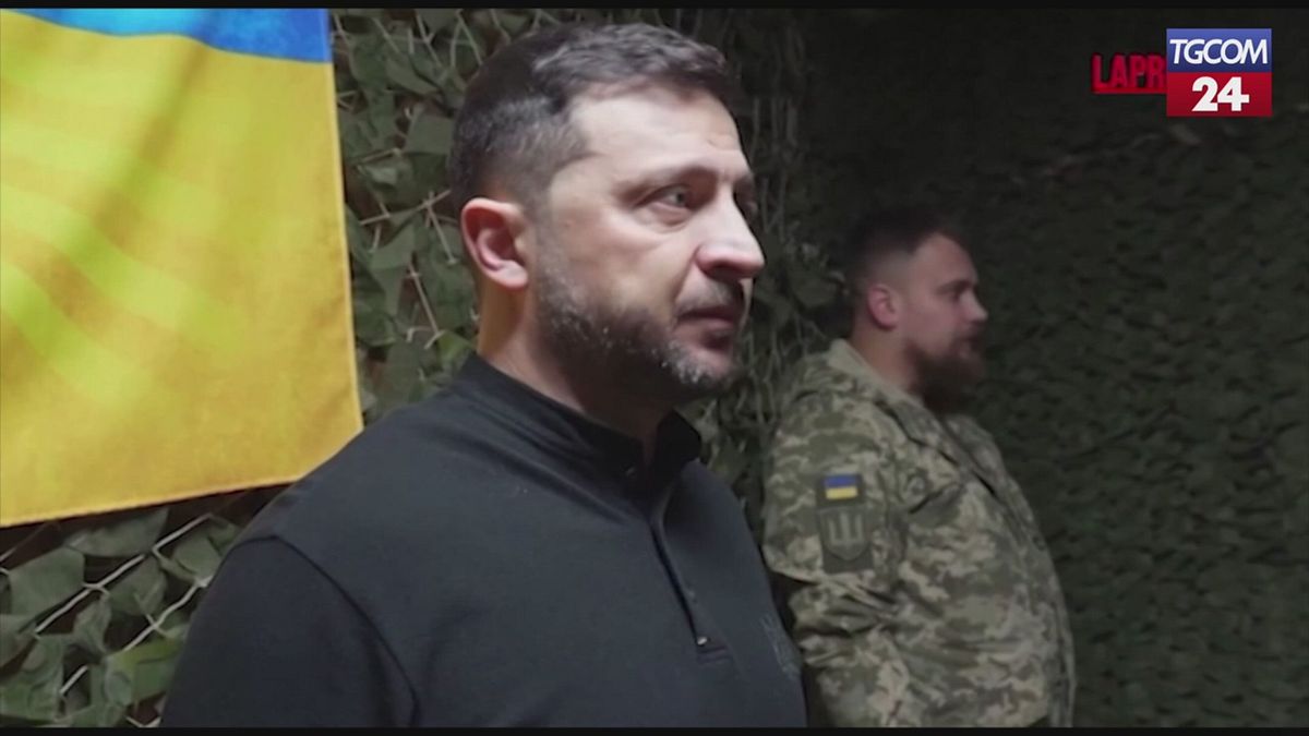 La visita a sorpresa di Zelensky al fronte di Zaporizhzhia