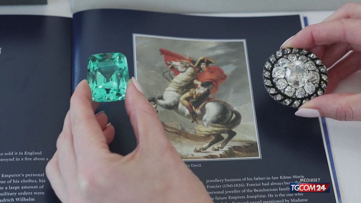 12.00 MCH ALL'ASTA LA SPILLA DEL CAPPELLO DI NAPOLEONE MCH