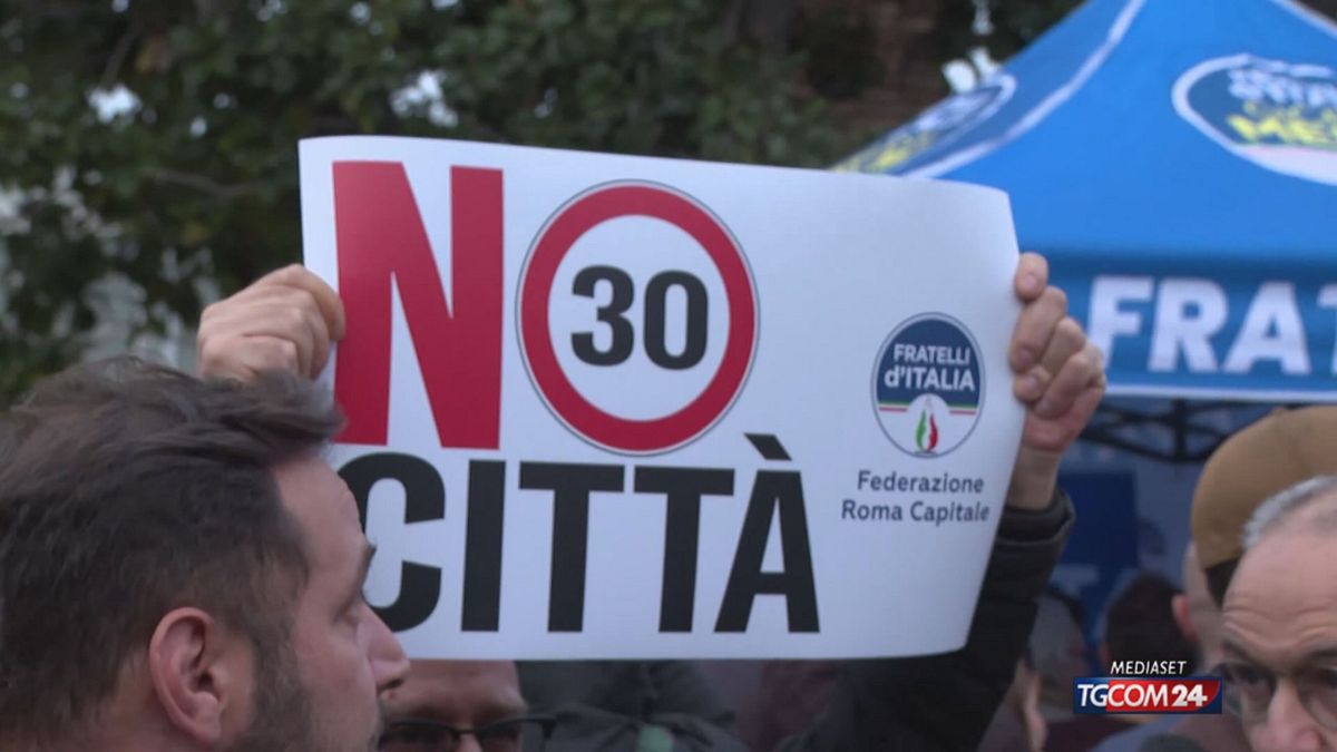 18.00 CORTEO AUTO CONTRO CICLABILI SRV