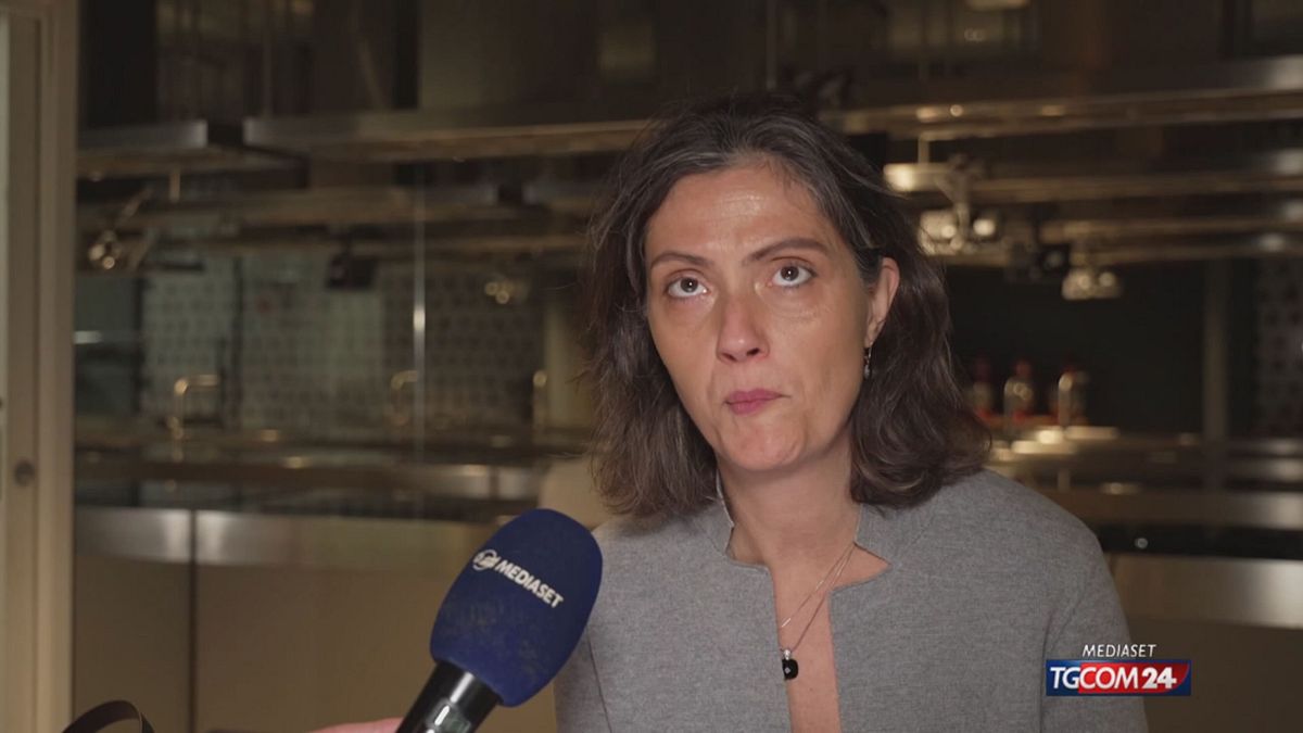 18.00 TORINO, 100 PANETTONI E 50 PANDORI SRV