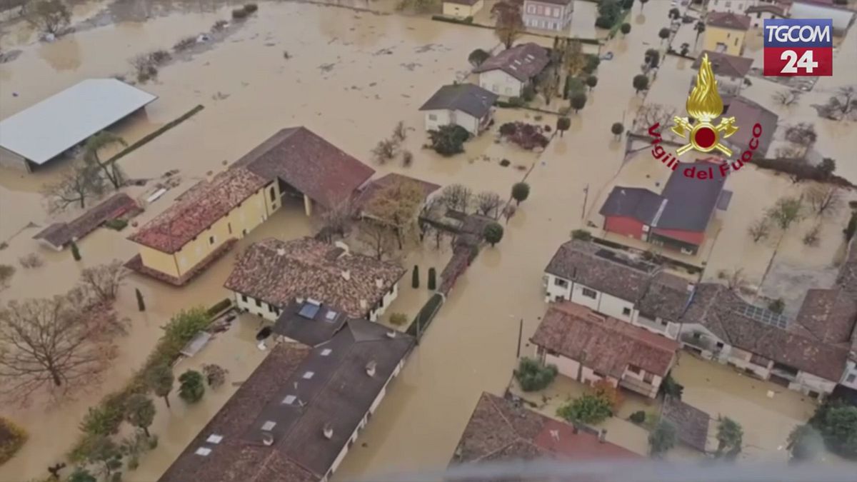 Esonda il fiume Torre: allagamenti a Romans d'Isonzo, le immagini dall'elicottero