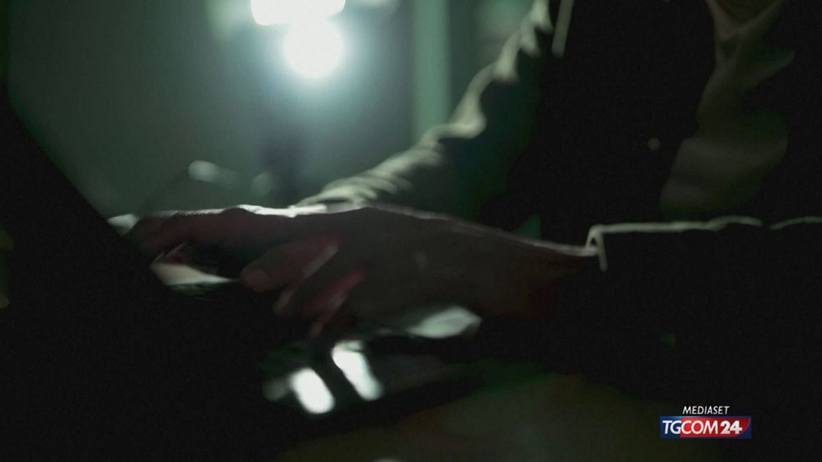 12.00 ISLANDA/LINGUA E AI SRV