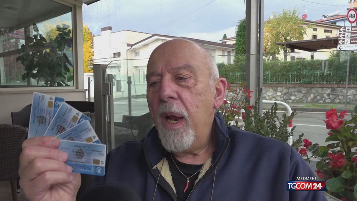 18.00 QUATTRO TESSERE SANITARIE... INUTILI SRV