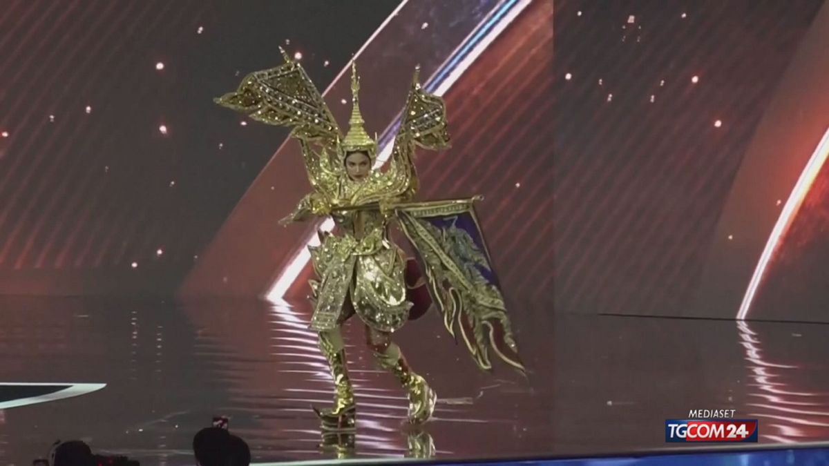 CLIP COSTUMI MISS UNIVERSO X SITO SRV