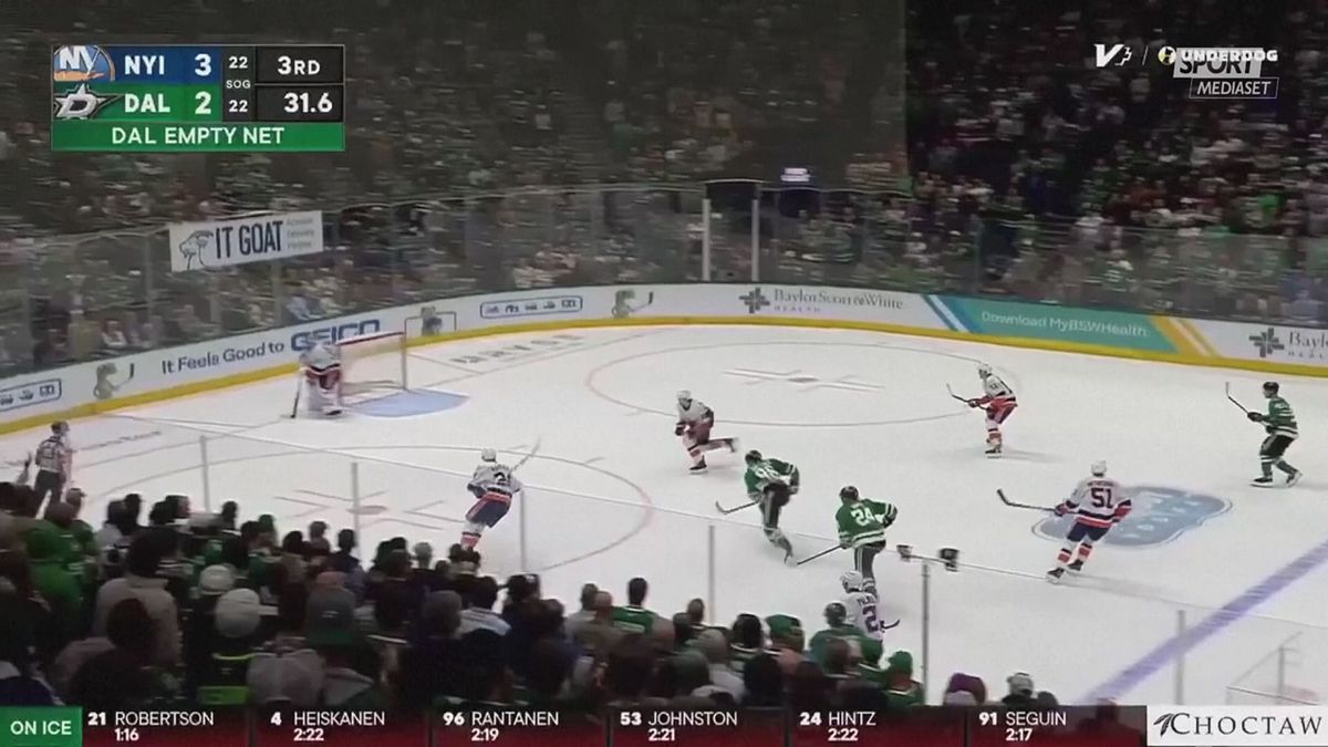 MCH NHL CHE BOTTA CONTRO LA BALAUSTRA MCH